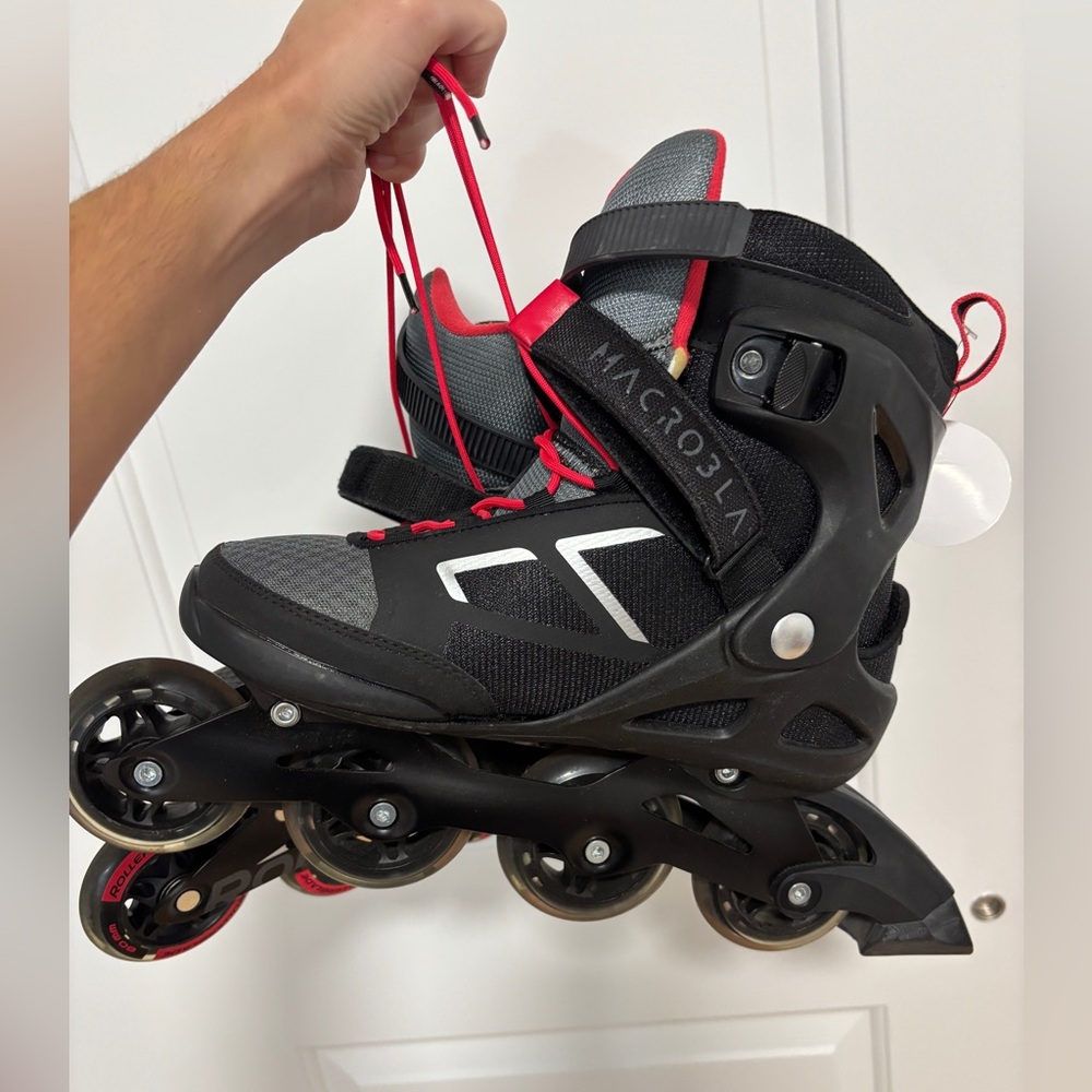 Macroblade Black and Red Rollerblades 80W
